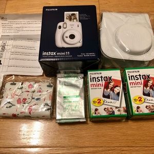 Ice White Fujifilm Instax Mini 11 Instant Camera Full Set